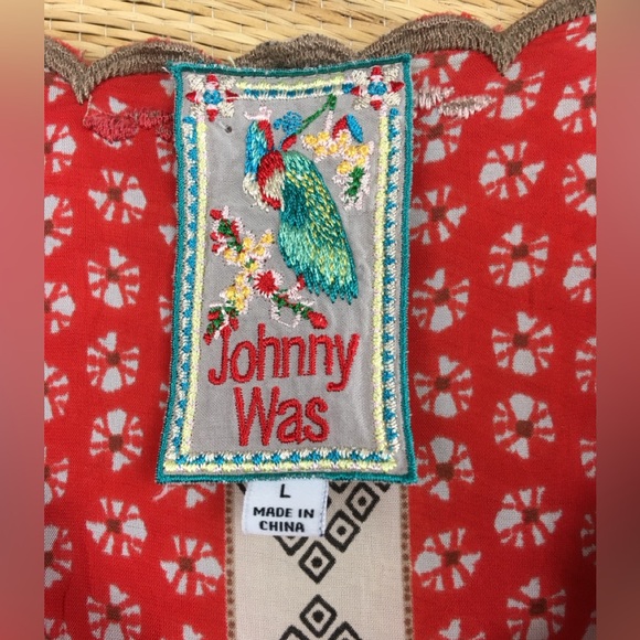 Johnny Was Embroidered Floral Print Boho Tunic Top – 100% Rayon Red & Gray Sz L - Picture 11 of 13